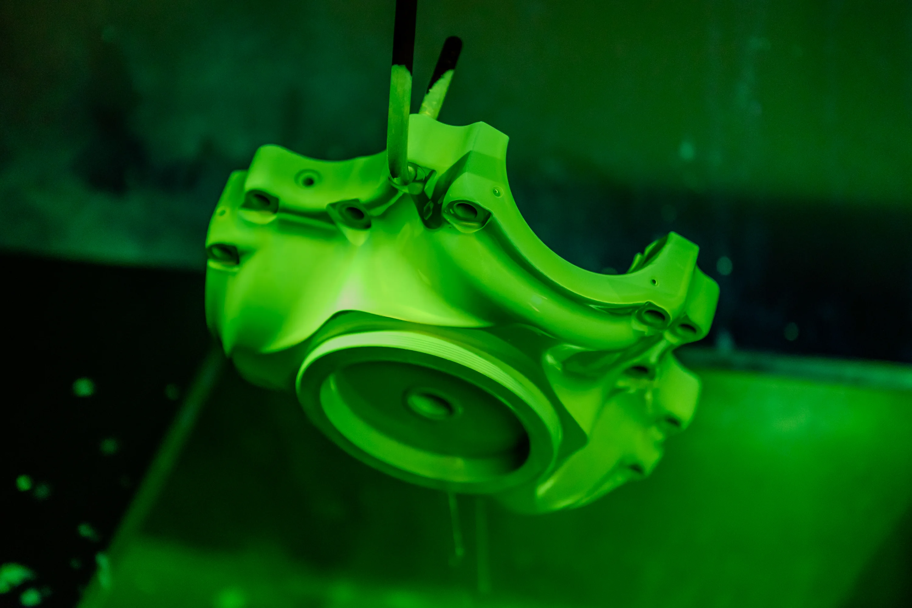 Propeller component under fluorescent inspection